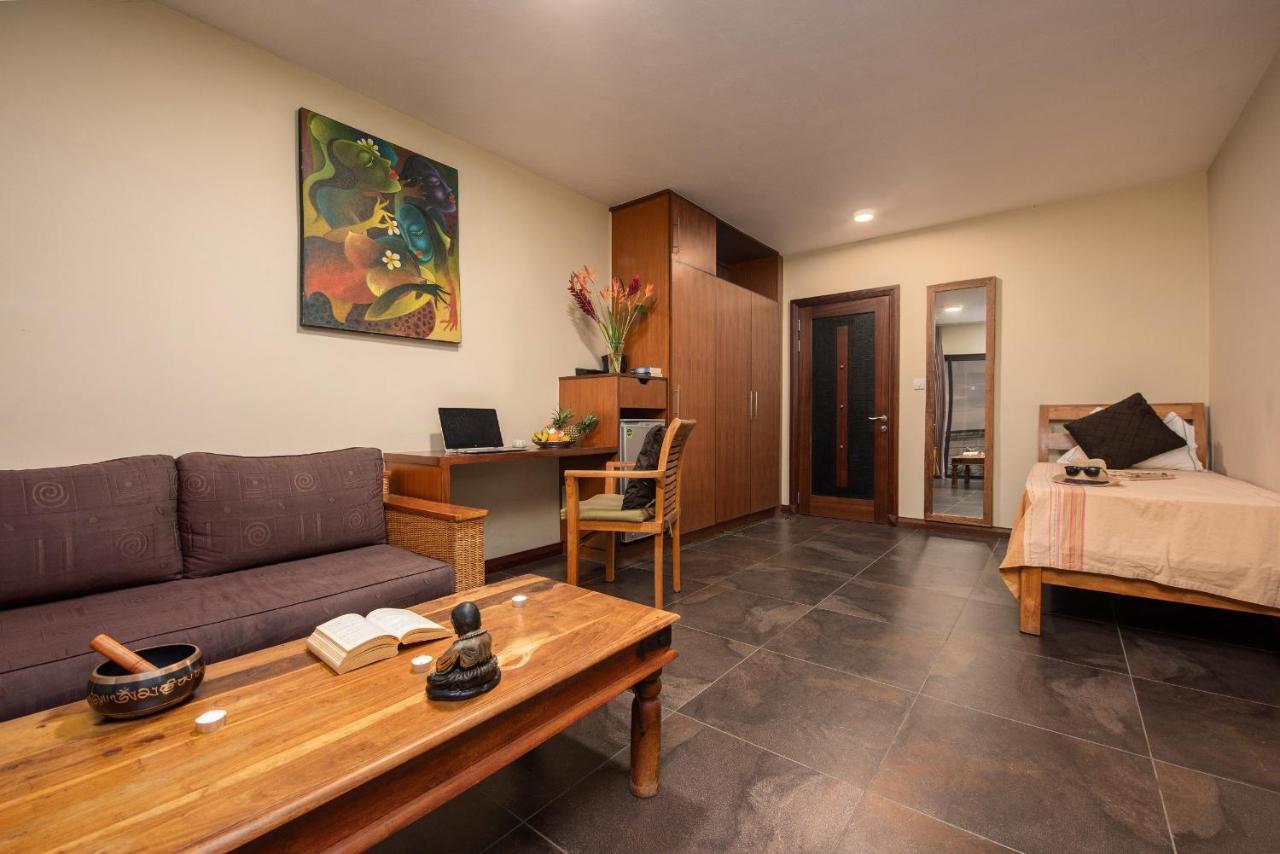 Happy Days Guest House Леморн Экстерьер фото